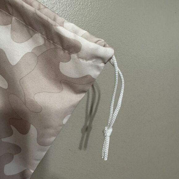 Dagne Dover XL camo dust bag with cinch closure - Picture 4 of 4